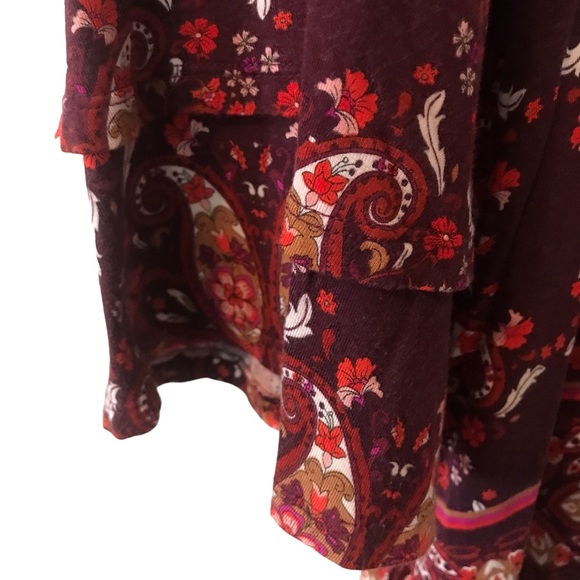 Rose + Olive 2X v-neck blouse - Picture 3 of 7